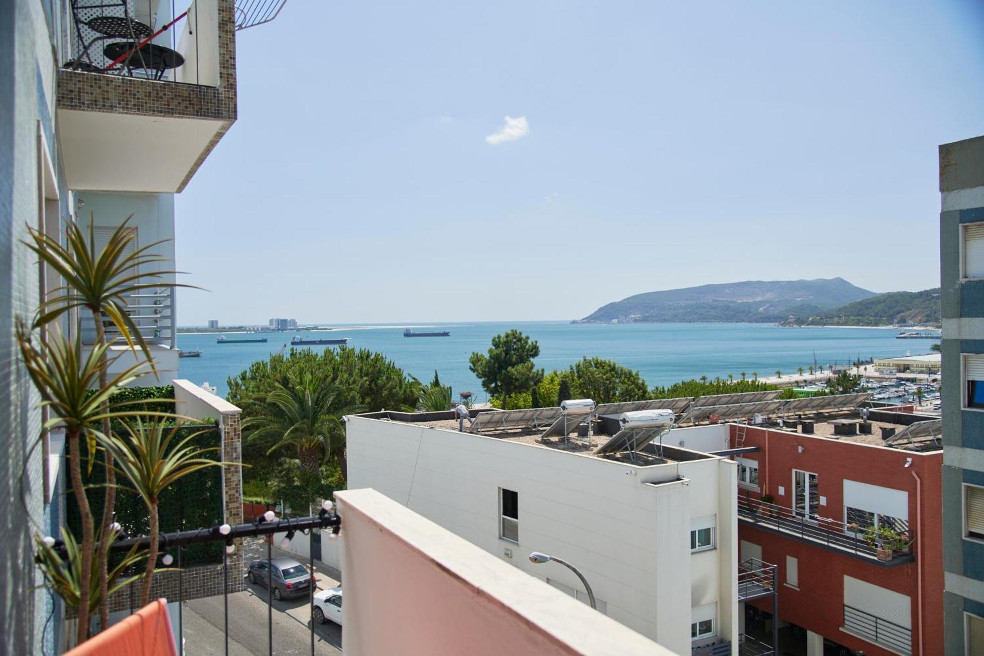 Sunset Bay View, Renovated Apt, By Timecooler Setúbal Zewnętrze zdjęcie
