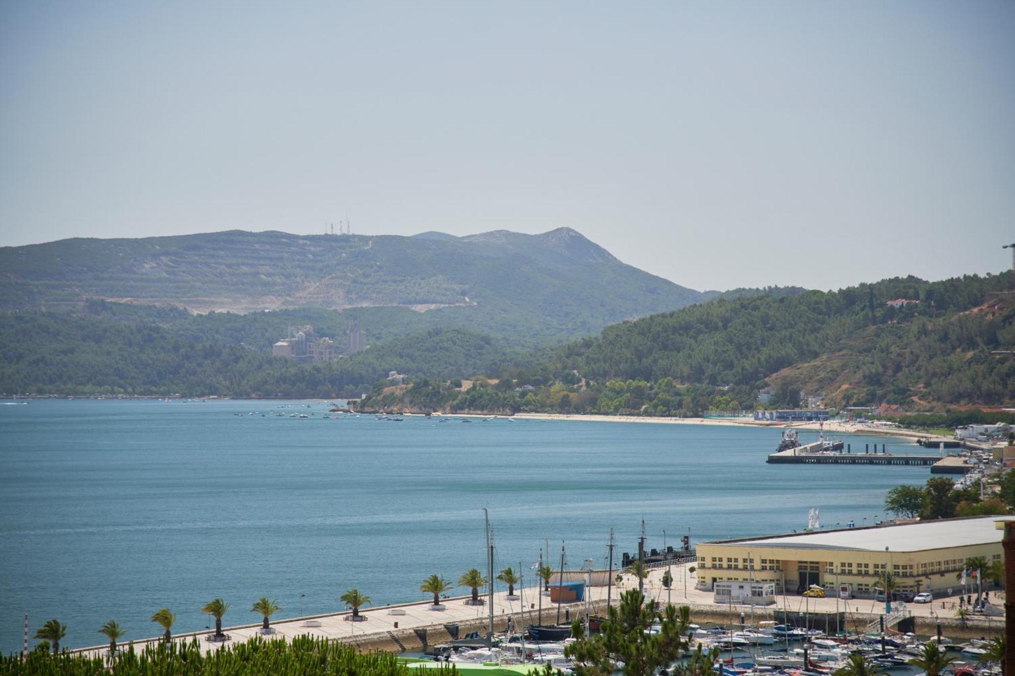 Sunset Bay View, Renovated Apt, By Timecooler Setúbal Zewnętrze zdjęcie