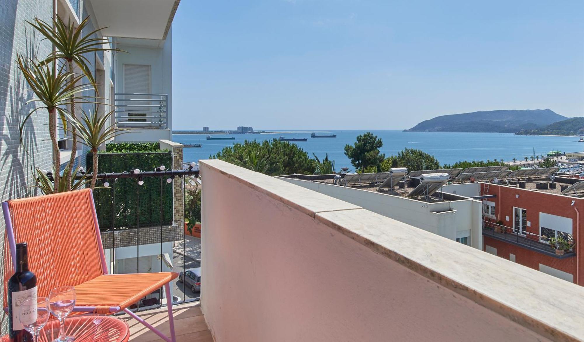 Sunset Bay View, Renovated Apt, By Timecooler Setúbal Zewnętrze zdjęcie